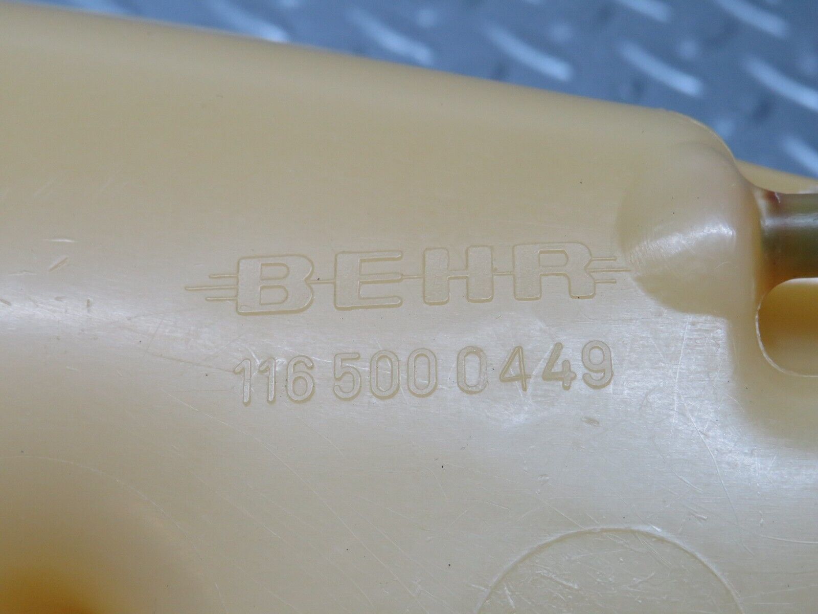 39092 Mercedes-Benz R107 500SL Coupe Coolant Reservoir Tank Behr 1165000449