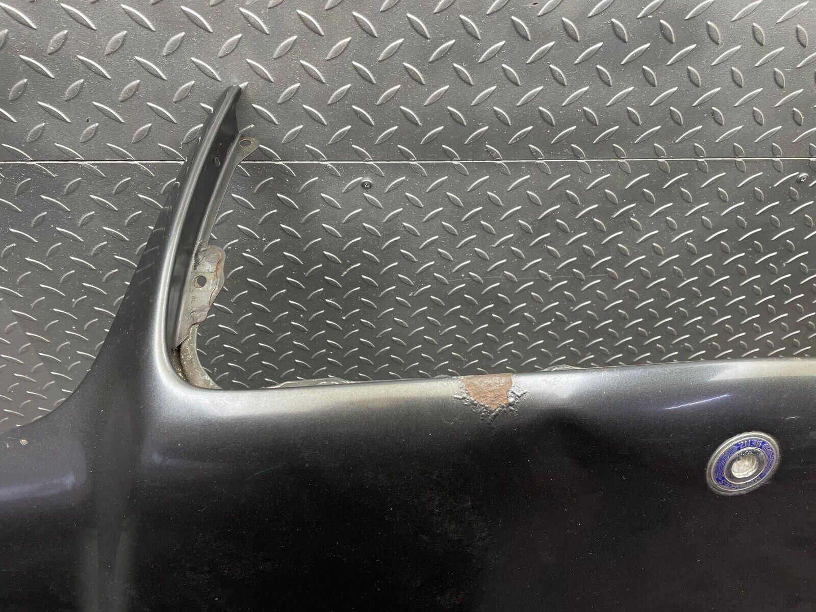 38193 Mercedes-Benz A124 320E Cabriolet Bonnet