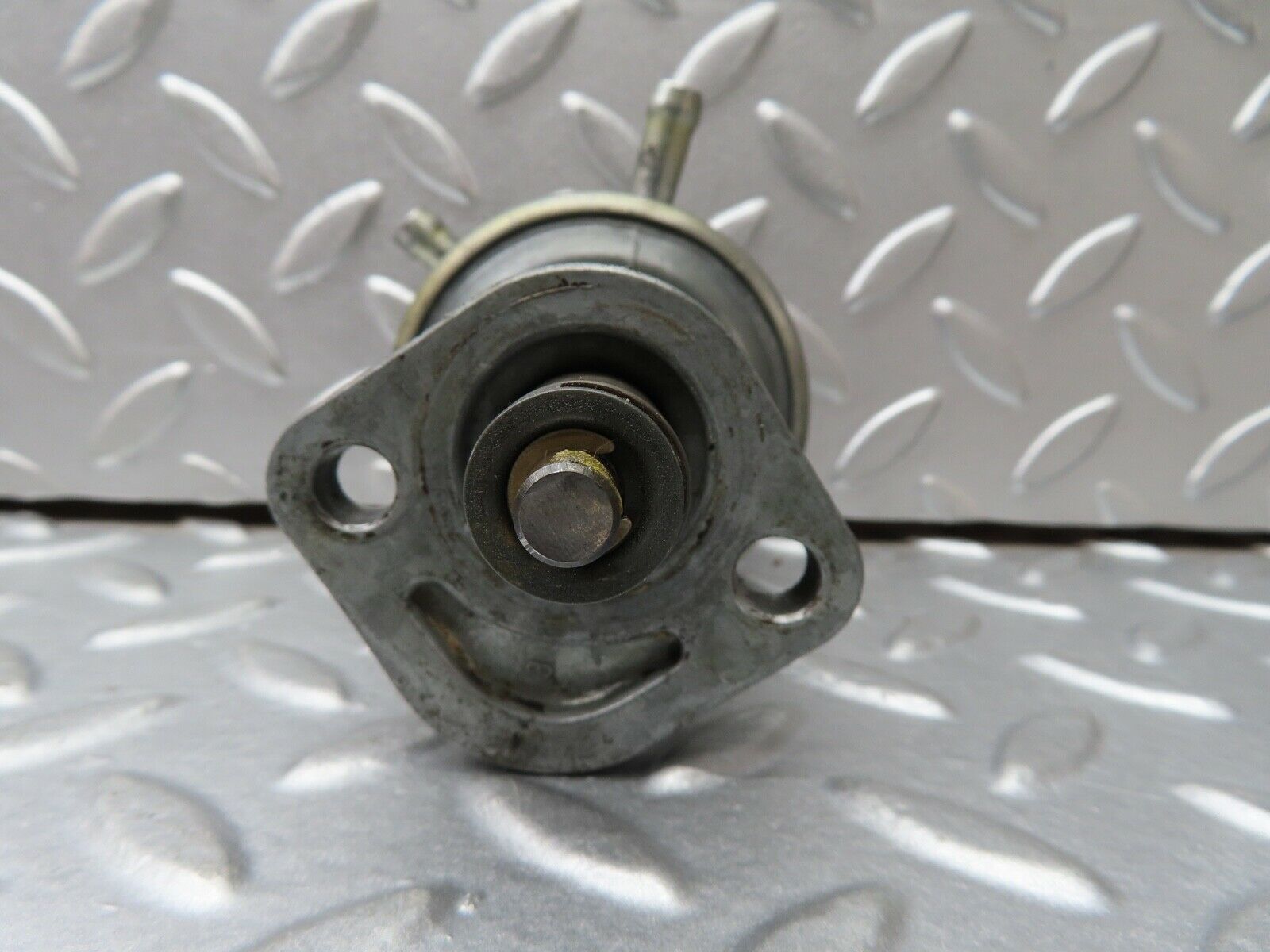 18853 Mercedes-Benz W121 190b Ponton Fuel Pump Pierburg 720797509