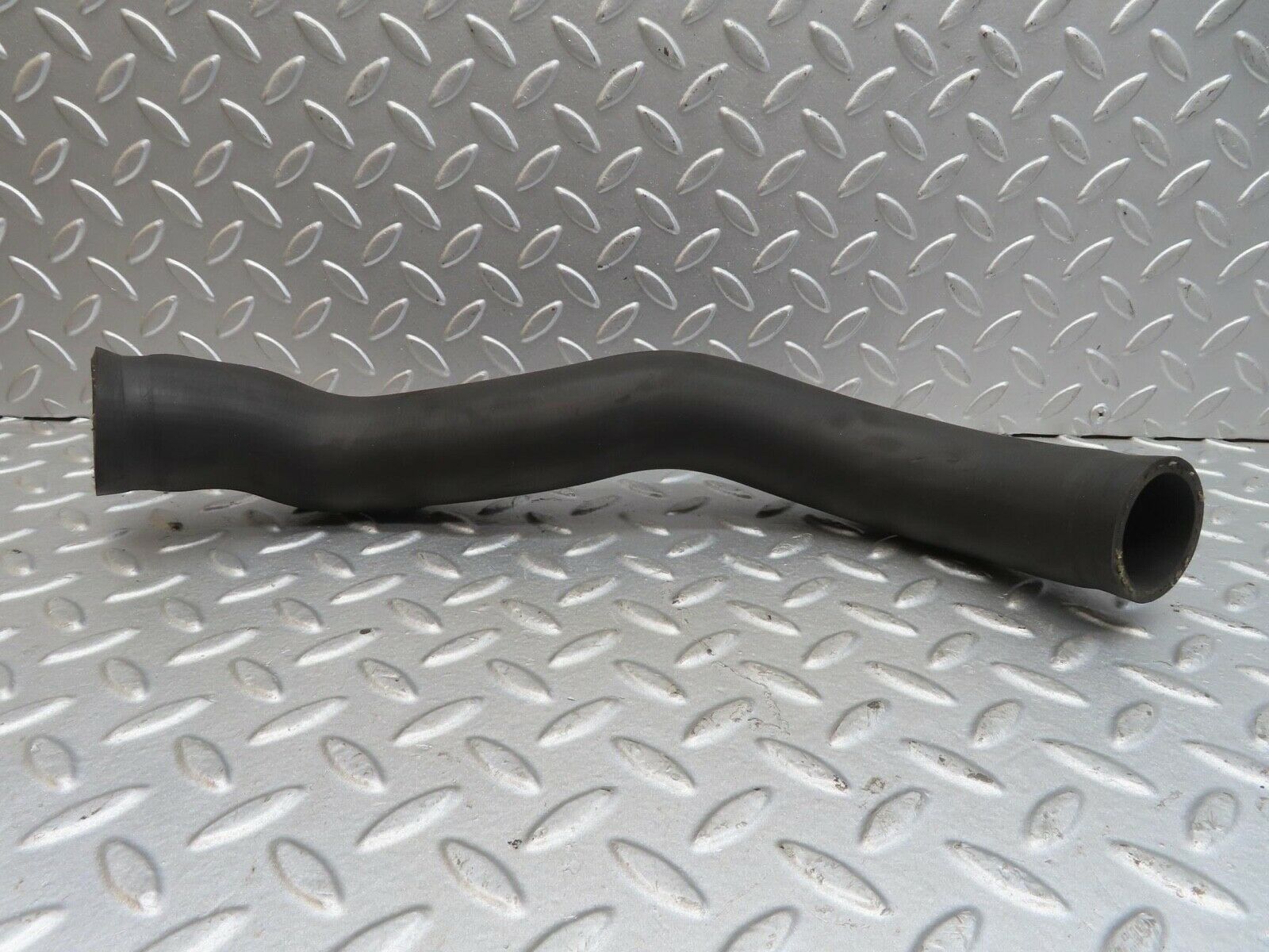 13786 Mercedes-Benz R107 450SL Radiator Hose 1165012482