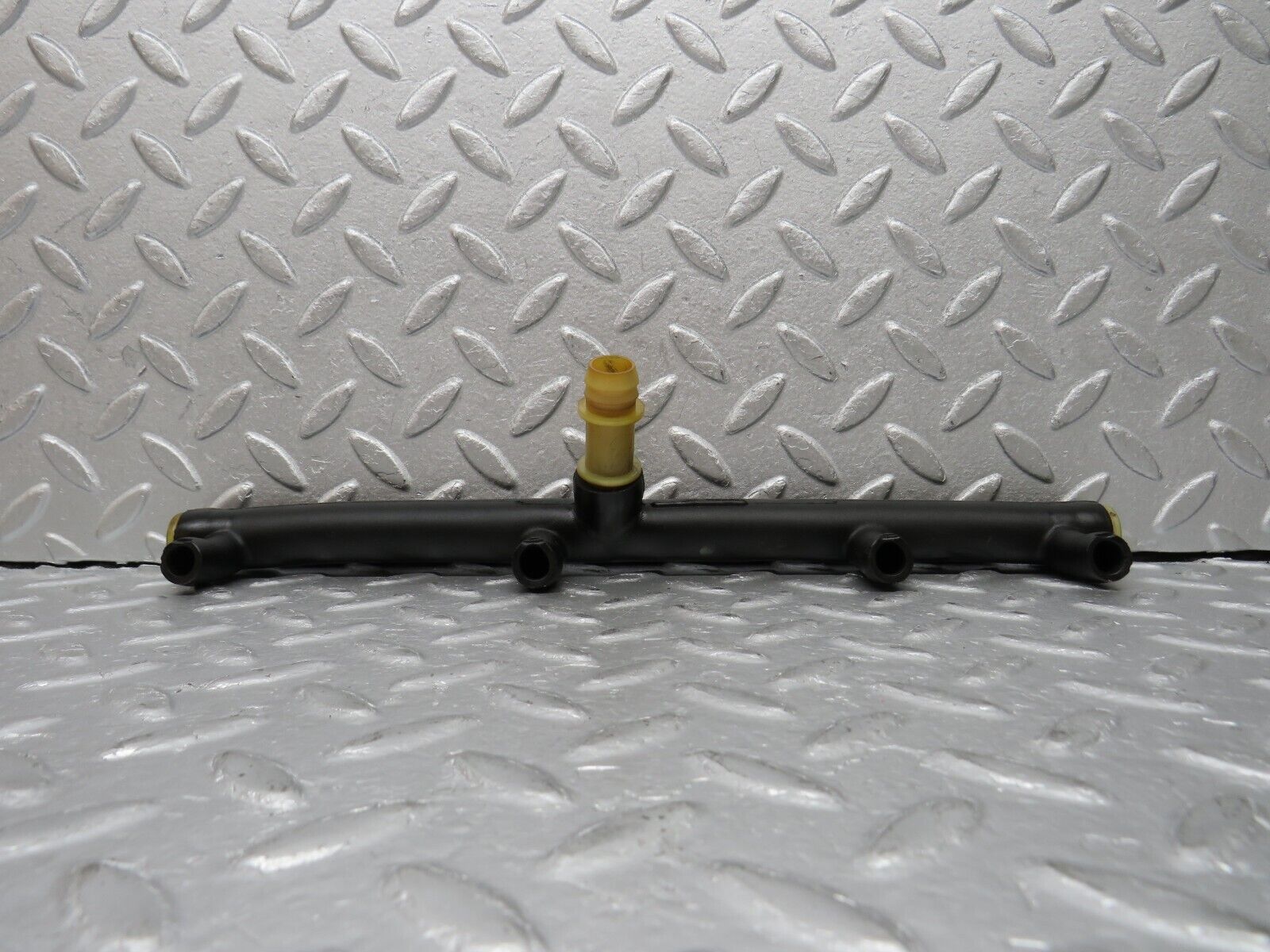 39161 Mercedes-Benz R107 500SL Air Intake Breather Hose Pipe 1160940982