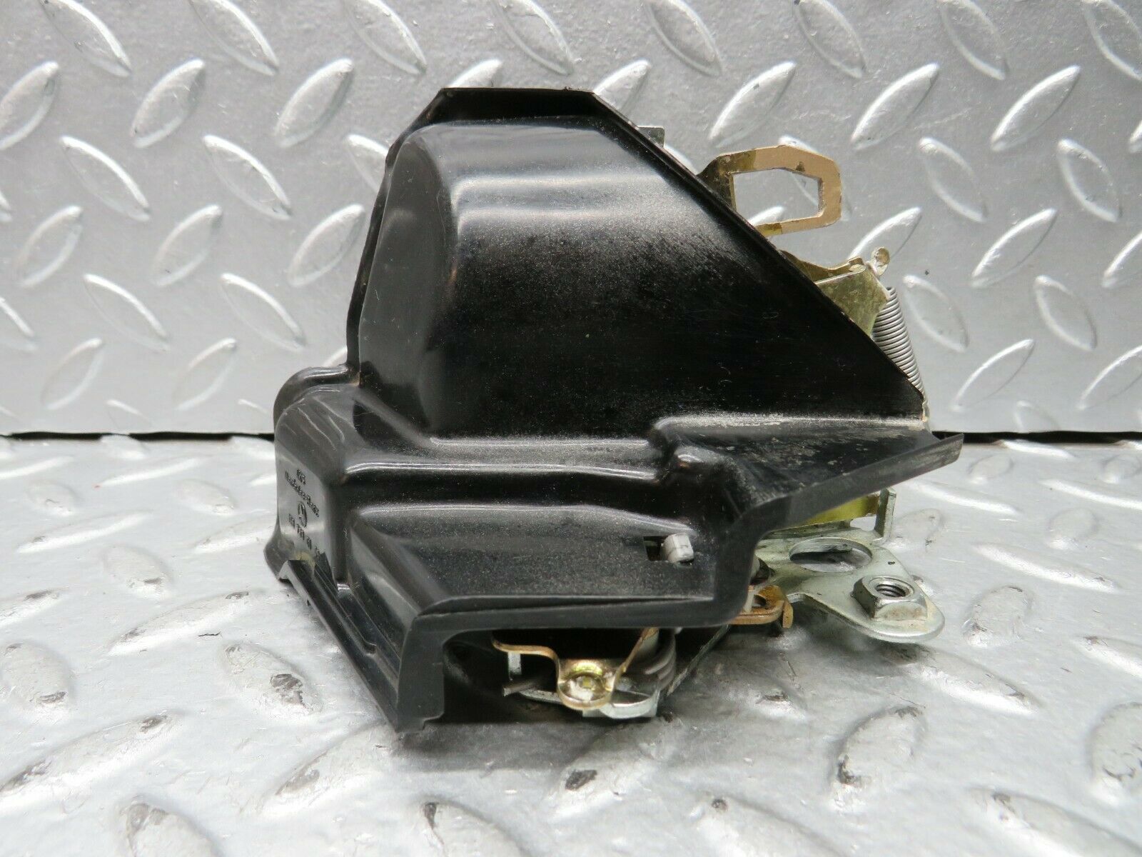 21984 Mercedes-Benz S123 280TE Rear Left Door Lock Mechanism 1237230108