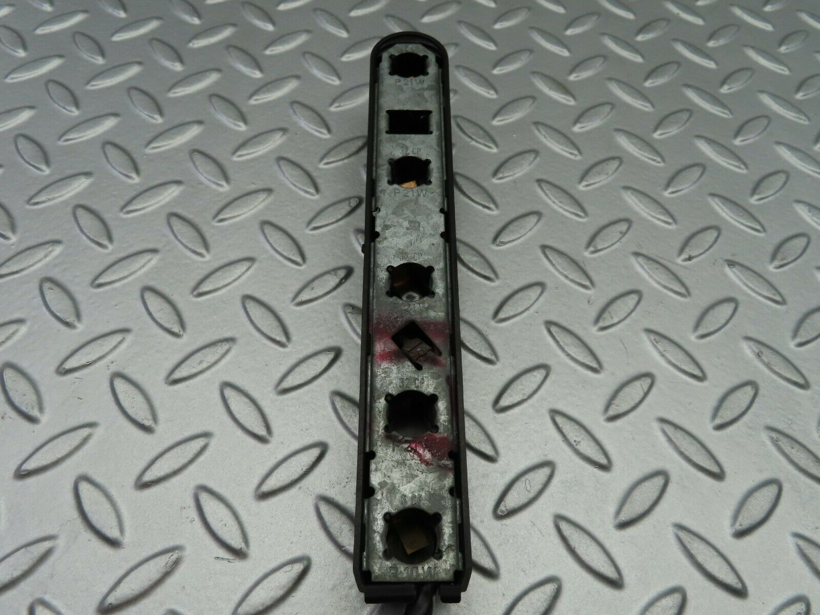 6537 Mercedes-Benz S124 E220 Wagon Left Tail Light Bulb Holder