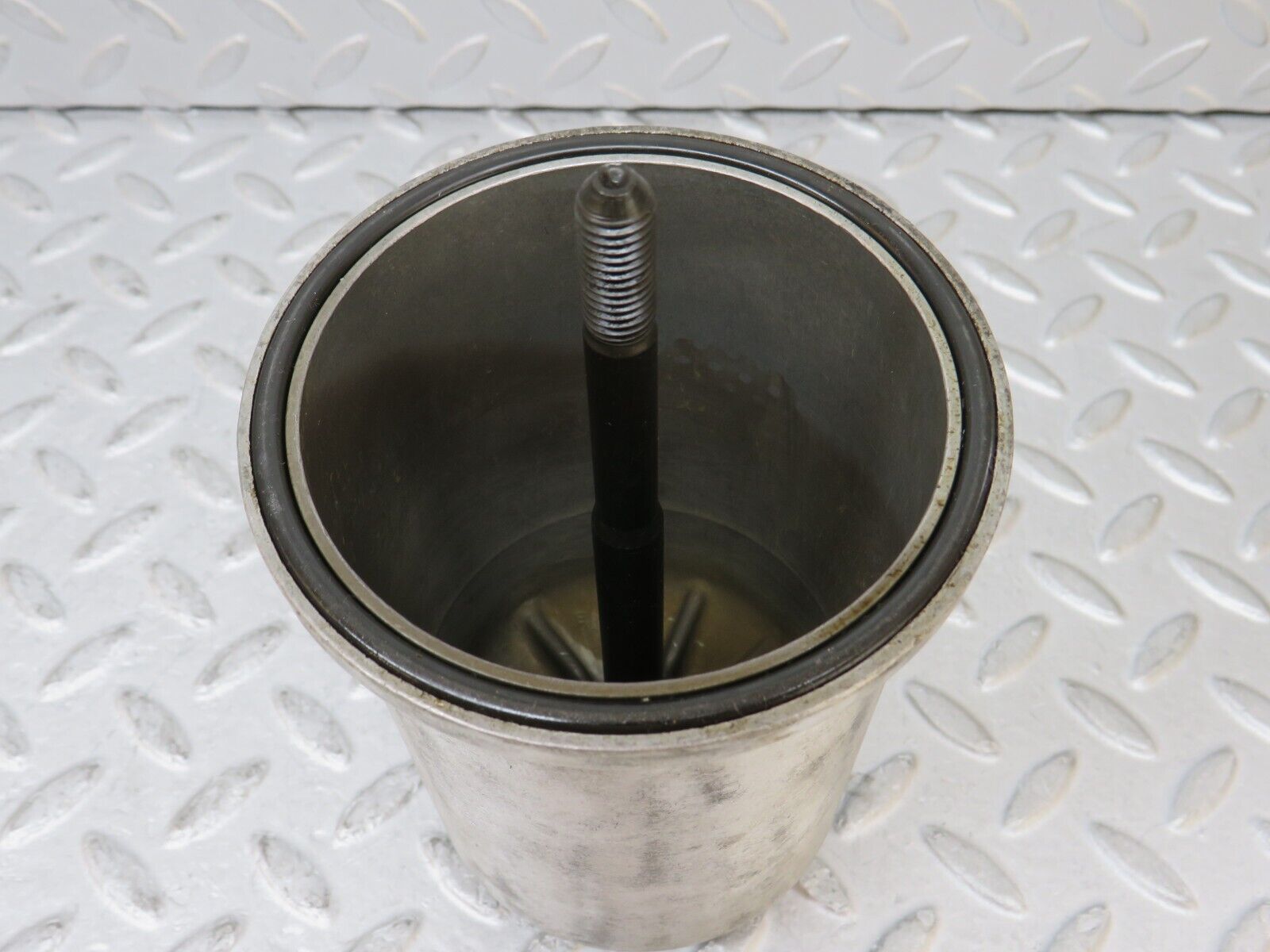 35537 Mercedes-Benz R107 280SL Oil Filter Housing