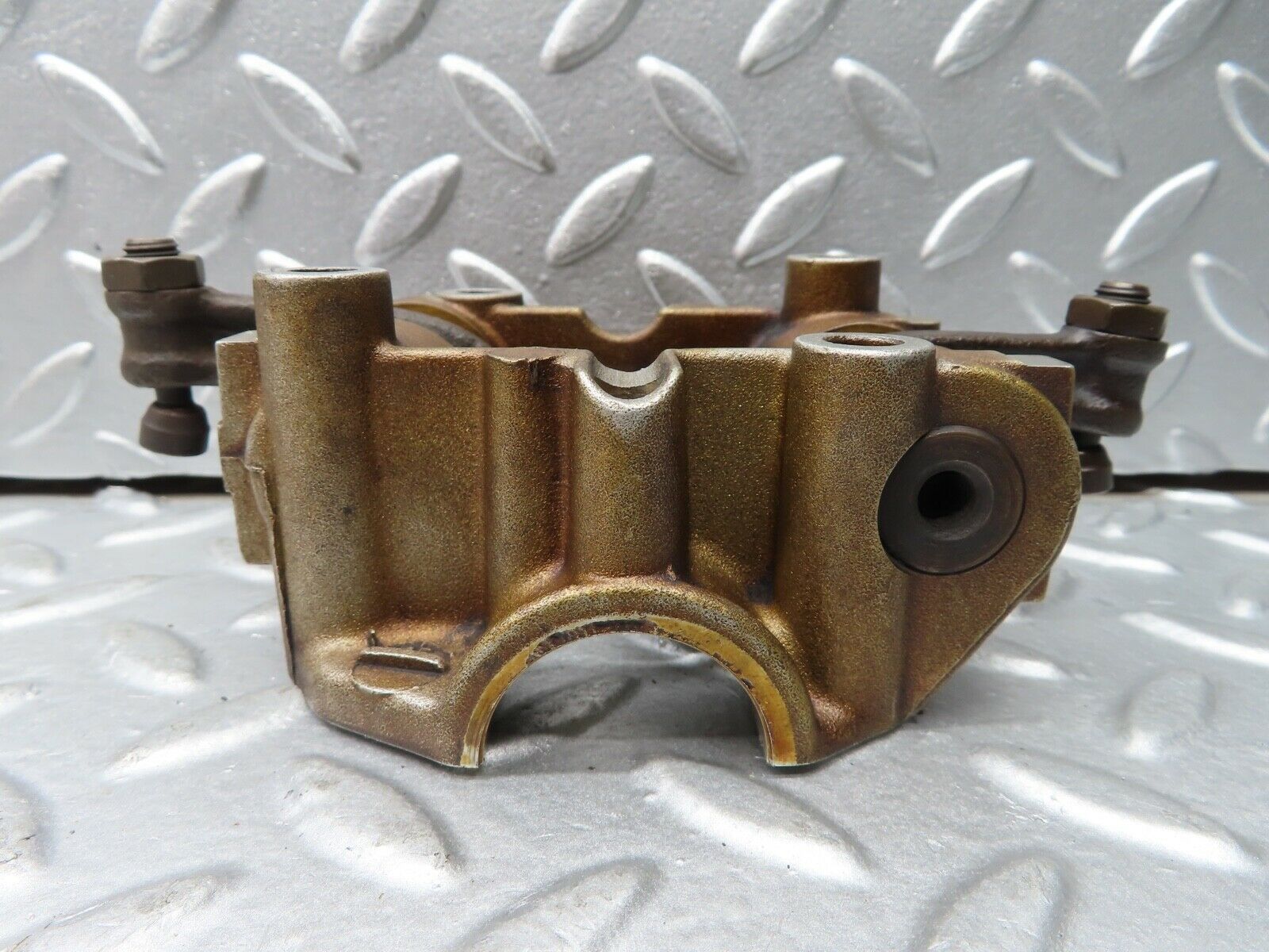 21271 Mercedes-Benz W123 230E Rocker Arms Camshaft Bearing Block 1020512110