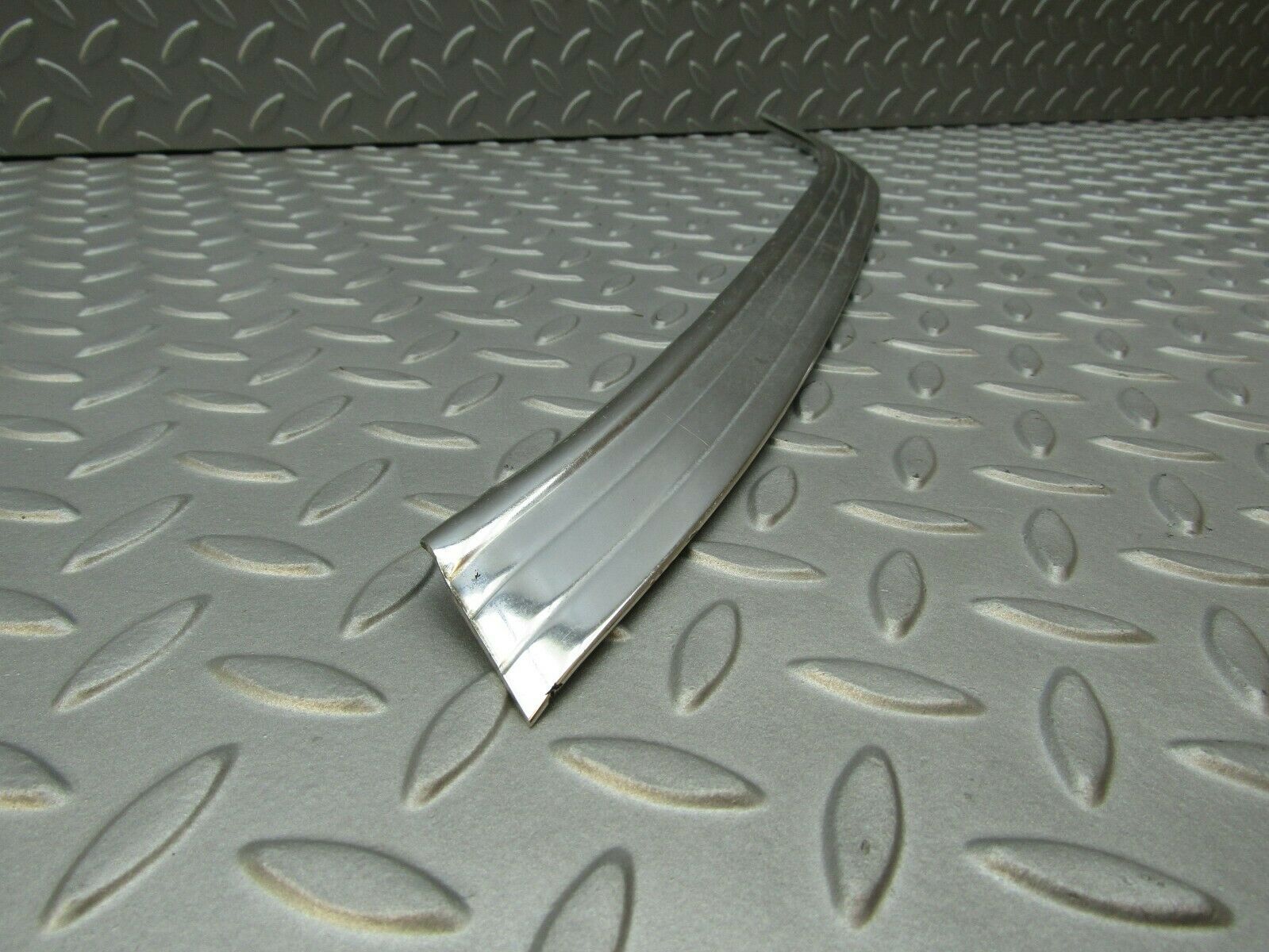 3320 Mercedes-Benz W115 220D Rear Left C Pillar Chrome Moulding