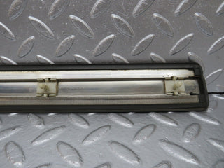 33996 Mercedes-Benz W124 260E Front Right Fender Wing Centre Moulding Trim