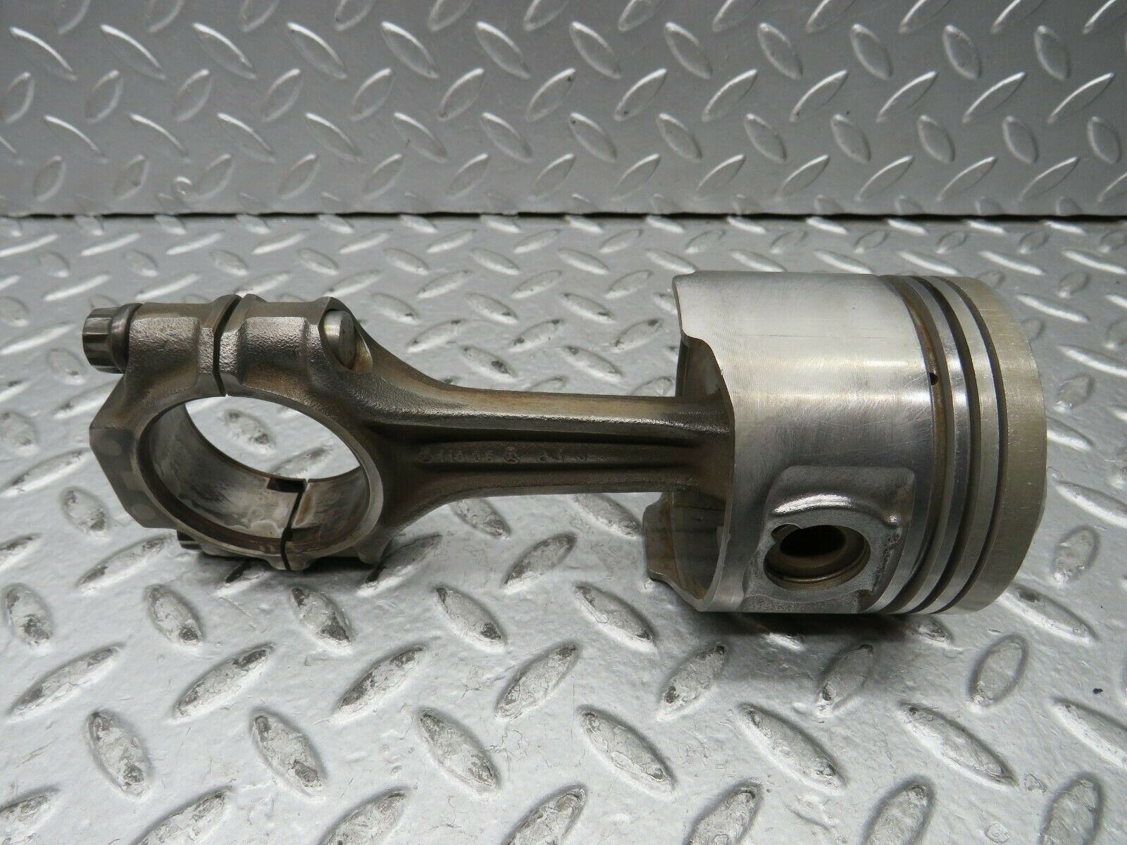 22208 Mercedes-Benz S123 280TE Piston With Connecting Rod 85.975 mm