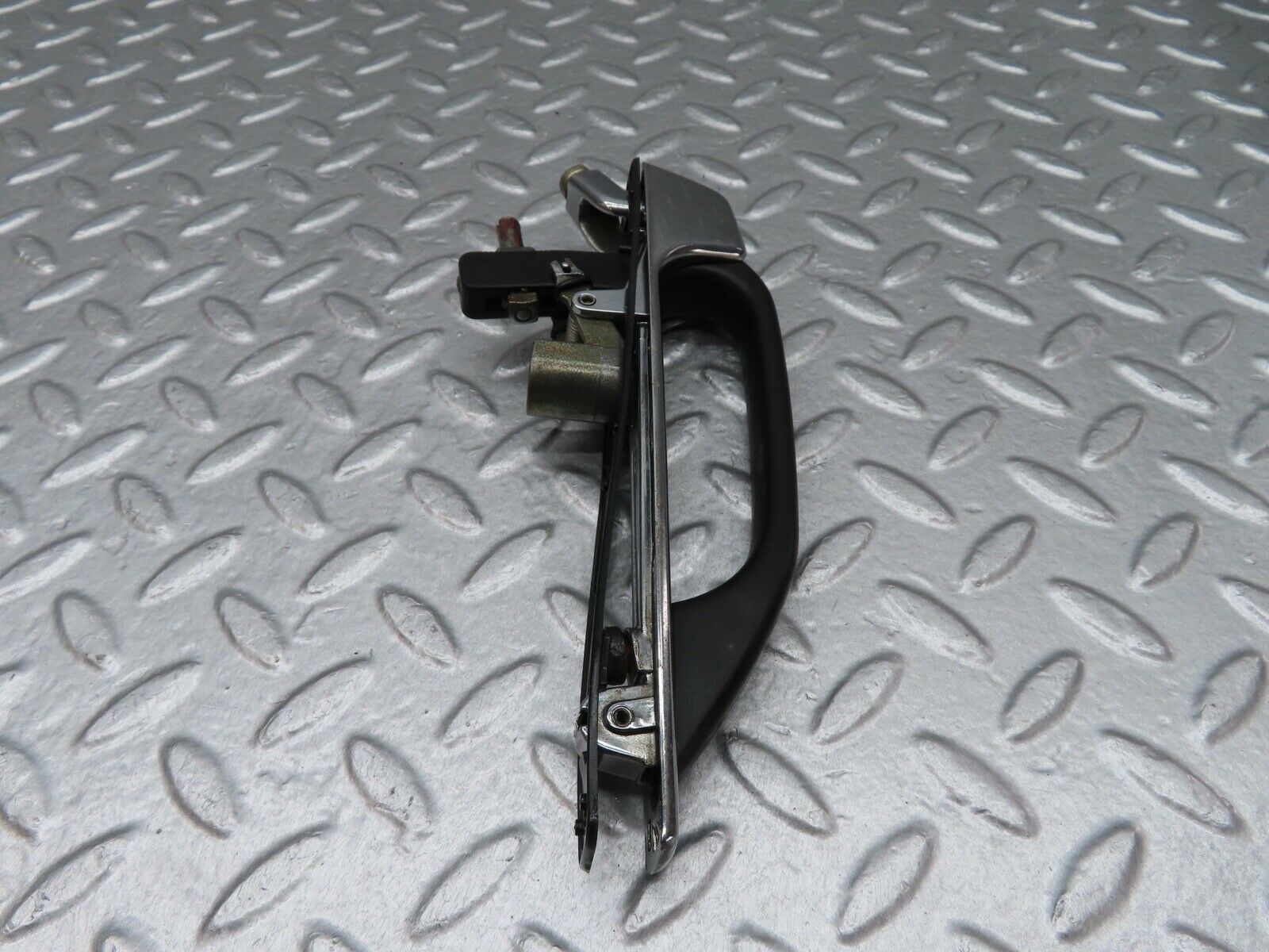 17947 Mercedes-Benz W123 200 Rear Left Exterior Door Handle 1237600359
