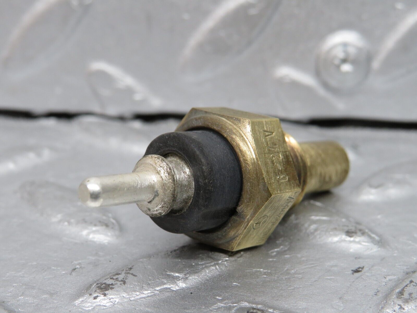 38664 Mercedes-Benz R129 280SL Coupe Coolant Temperature Sensor VDO 0055421017