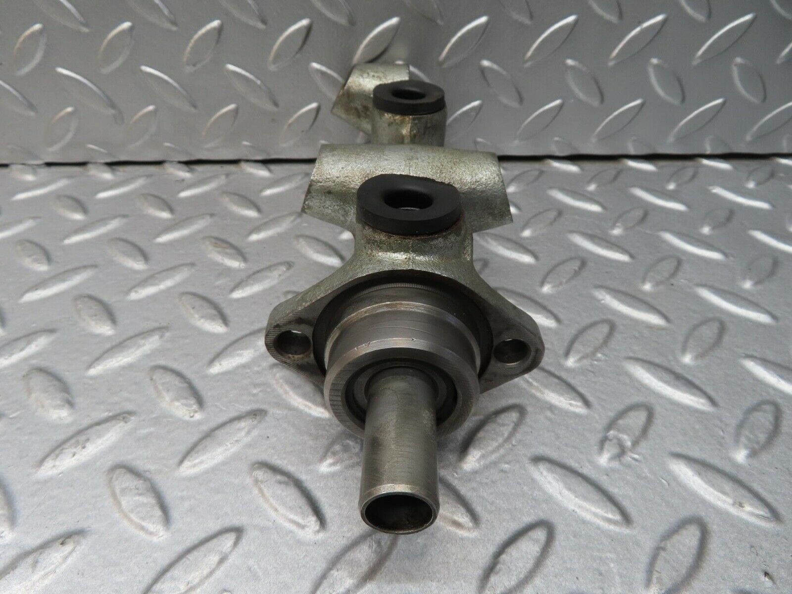 14282 Mercedes-Benz W116 350SE Brake Master Cylinder