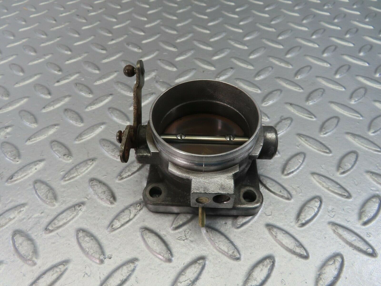 10796 Mercedes-Benz W123 230E Throttle Body