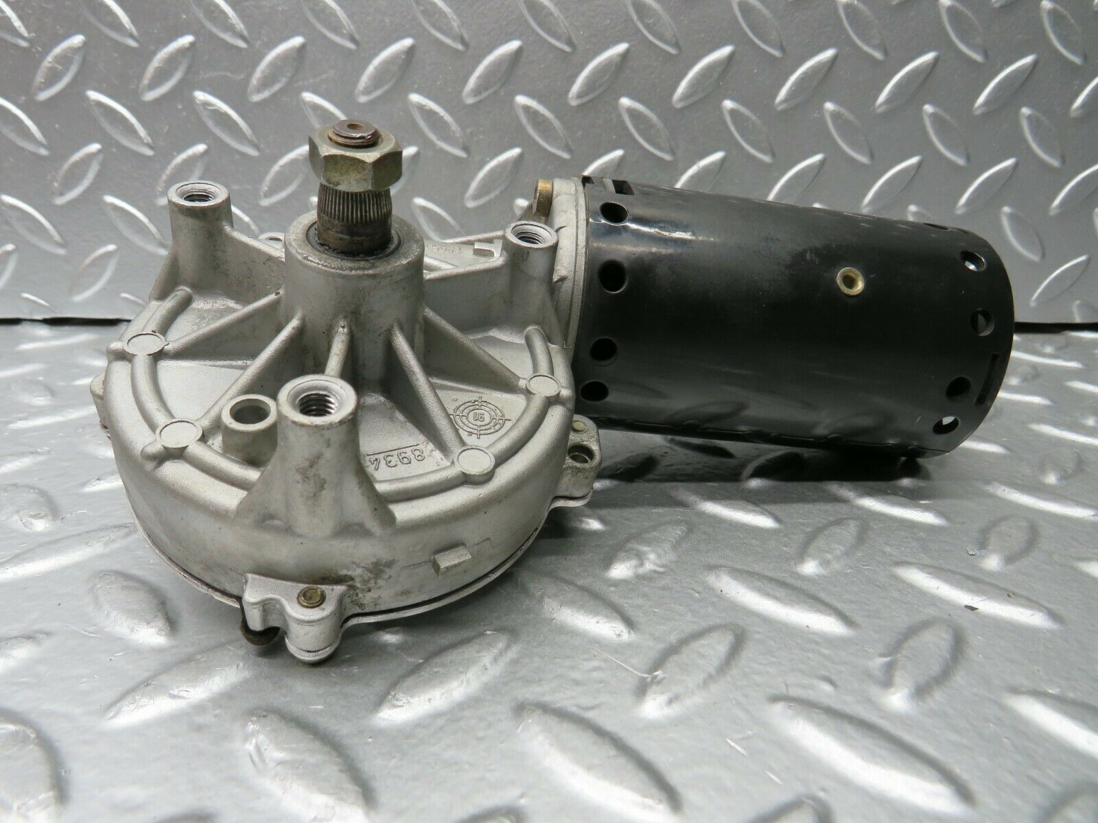 22507 Mercedes-Benz C124 E220 Coupe Wiper Motor Bosch 0390241425