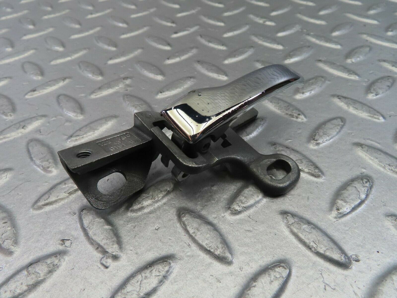 10761 Mercedes-Benz W123 230E Left Interior Door Handle 1237600161