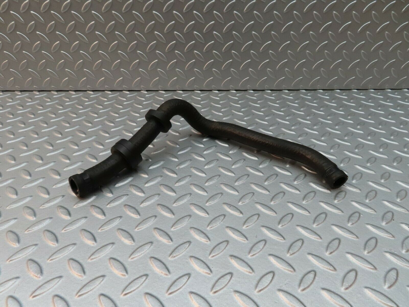 5085 Mercedes-Benz R107 350SL Coupe Radiator Pipe Hose