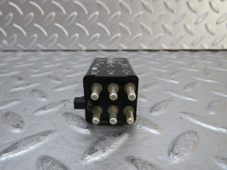 26911 Mercedes-Benz W123 240D Intermittent Wiper Relay 0008210863