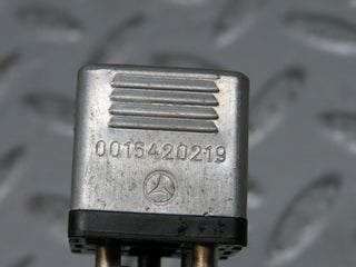 32055 Mercedes-Benz W123 230E Multi Purpose Relay 0015420219
