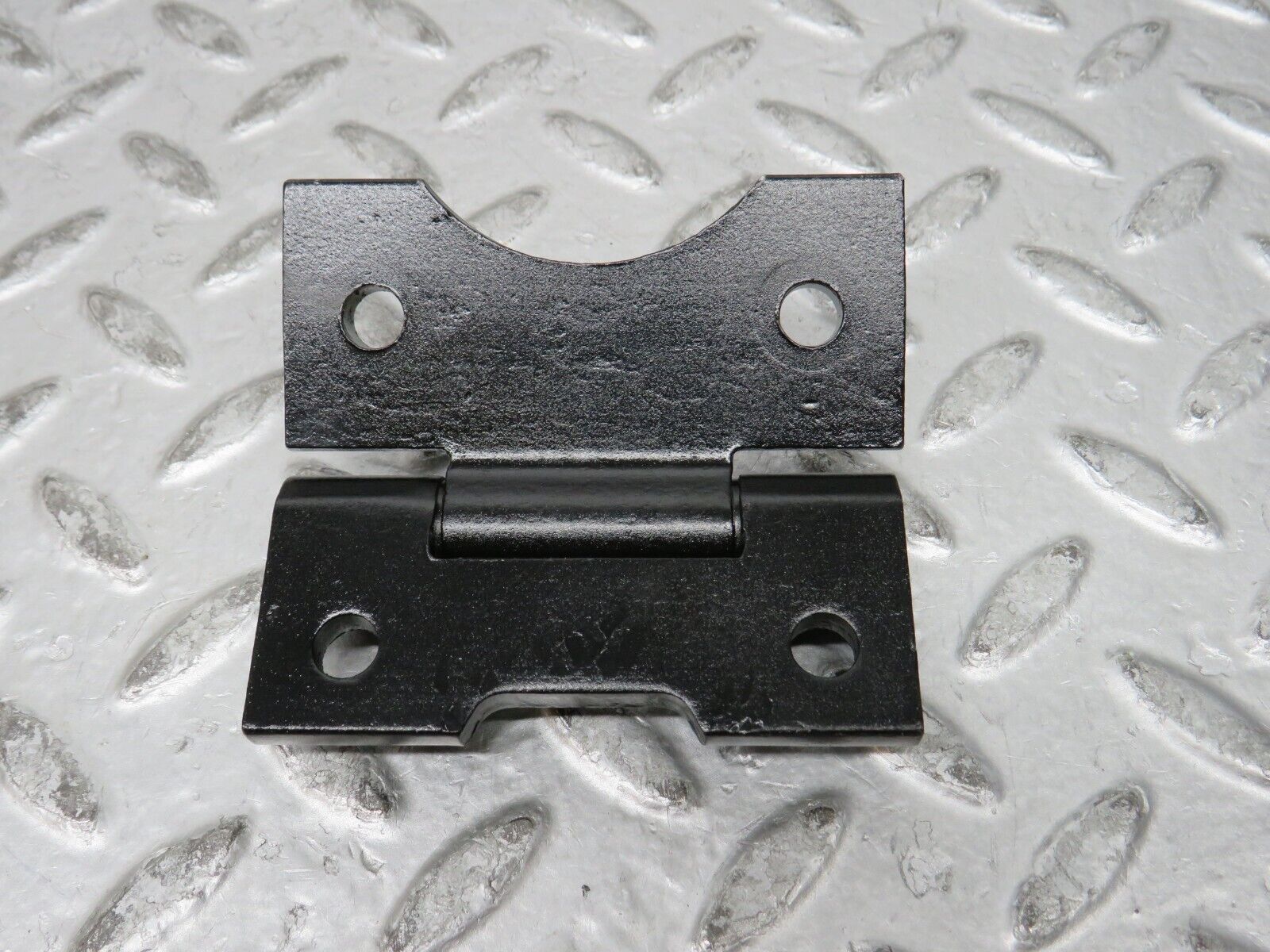 28852 Mercedes-Benz W123 230E Door Hinge  1237200037