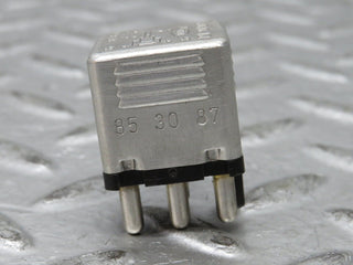 27198 Mercedes-Benz W123 280E Multi Purpose Relay 0015420219