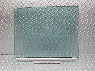 41124 Mercedes-Benz W126 300SE Rear Right Door Window Glass