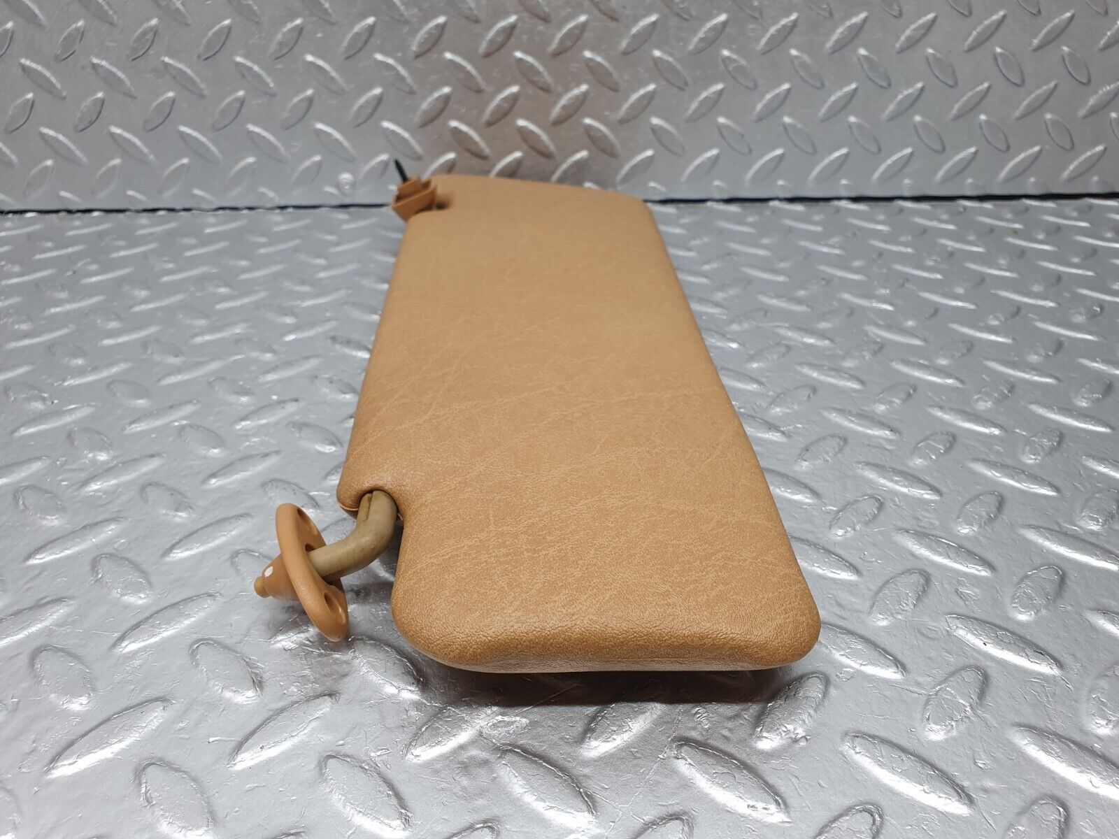 41393 Mercedes-Benz W124 200E Sun Visor Right Side Palomino