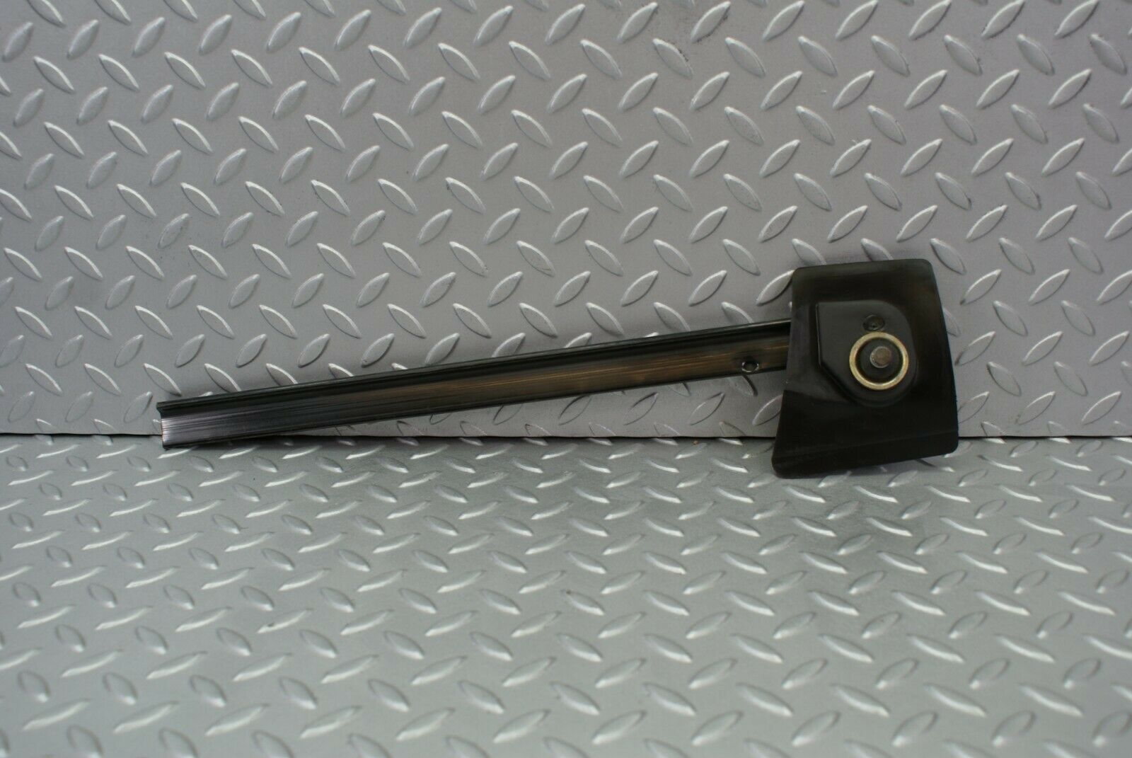 2466 Mercedes-Benz W123 280E Seat Belt Runner Right Side 1239191620
