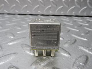 34060 Mercedes-Benz W124 260E Multi Purpose Relay 0015420219
