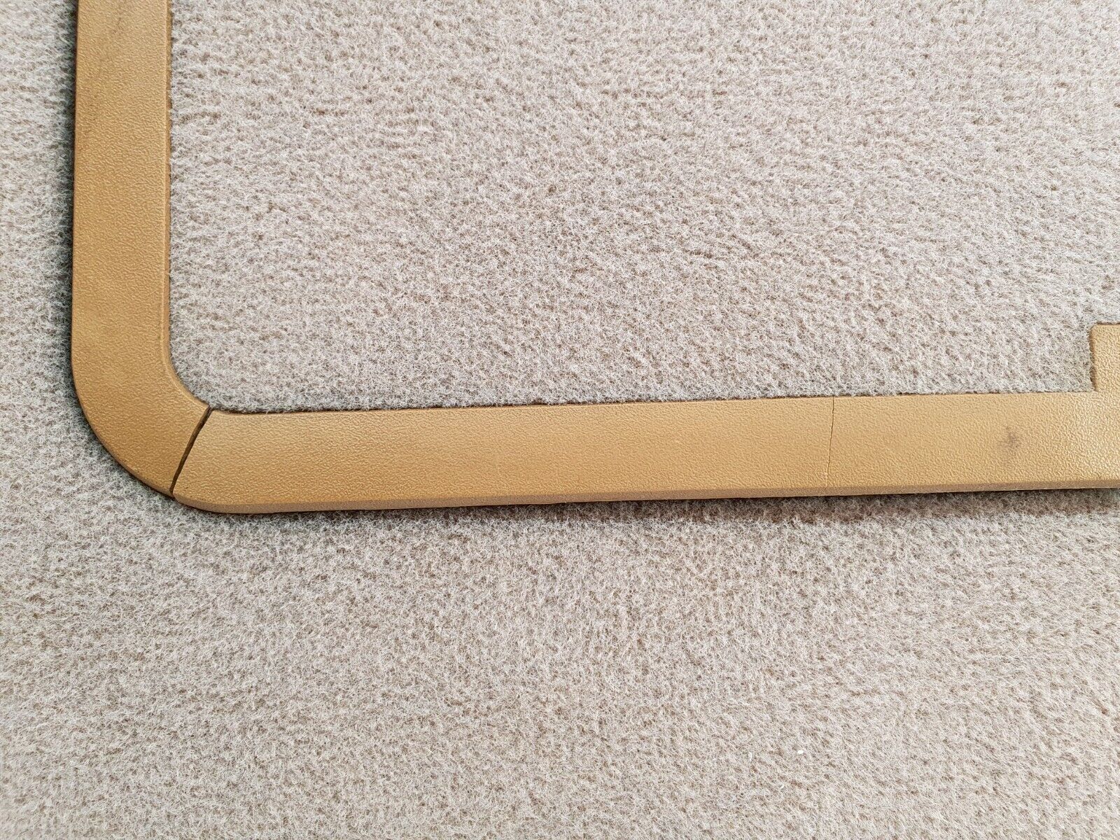 41567 Mercedes-Benz W124 200E Parcel Shelf Palomino 1246900249