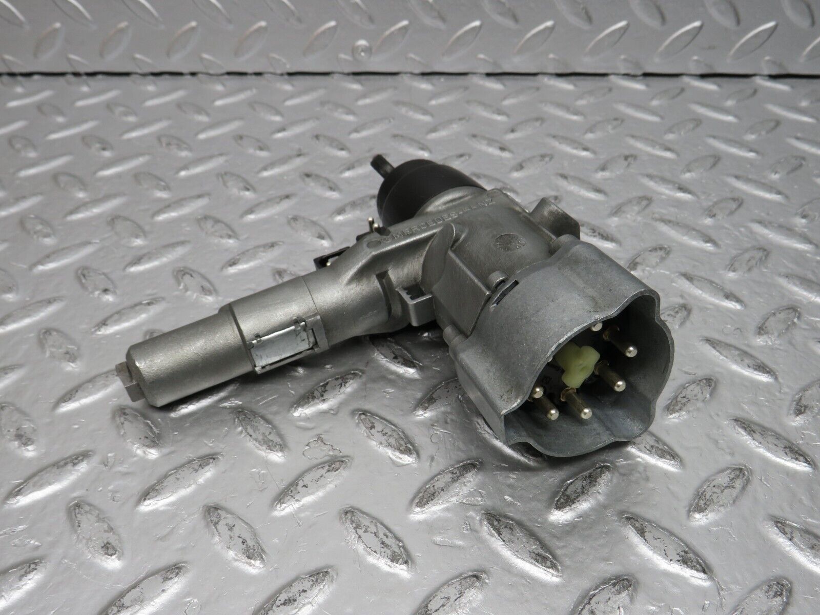 31513 Mercedes-Benz S124 300TE Wagon Steering Lock Ignition Switch With Key