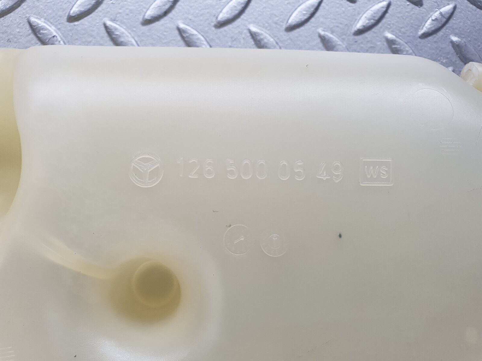 40971 Mercedes-Benz W126 300SE Coolant Expansion Tank & Bracket 1265000549