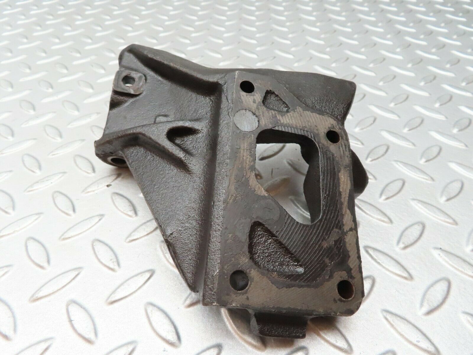 4813 Mercedes-Benz W114 280CE Coupe Alternator Bracket 1101550335