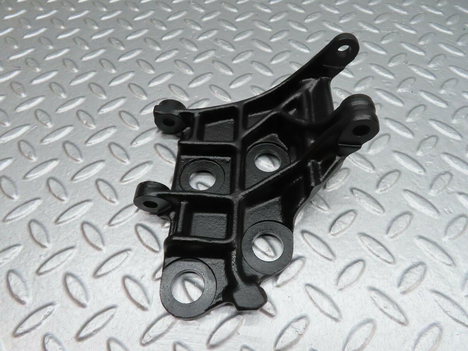 17993 Mercedes-Benz W123 200 Alternator Generator Bracket