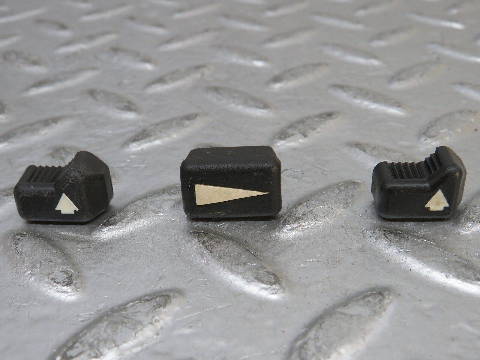 26919 Mercedes-Benz W123 240D Heater Control Knob Set