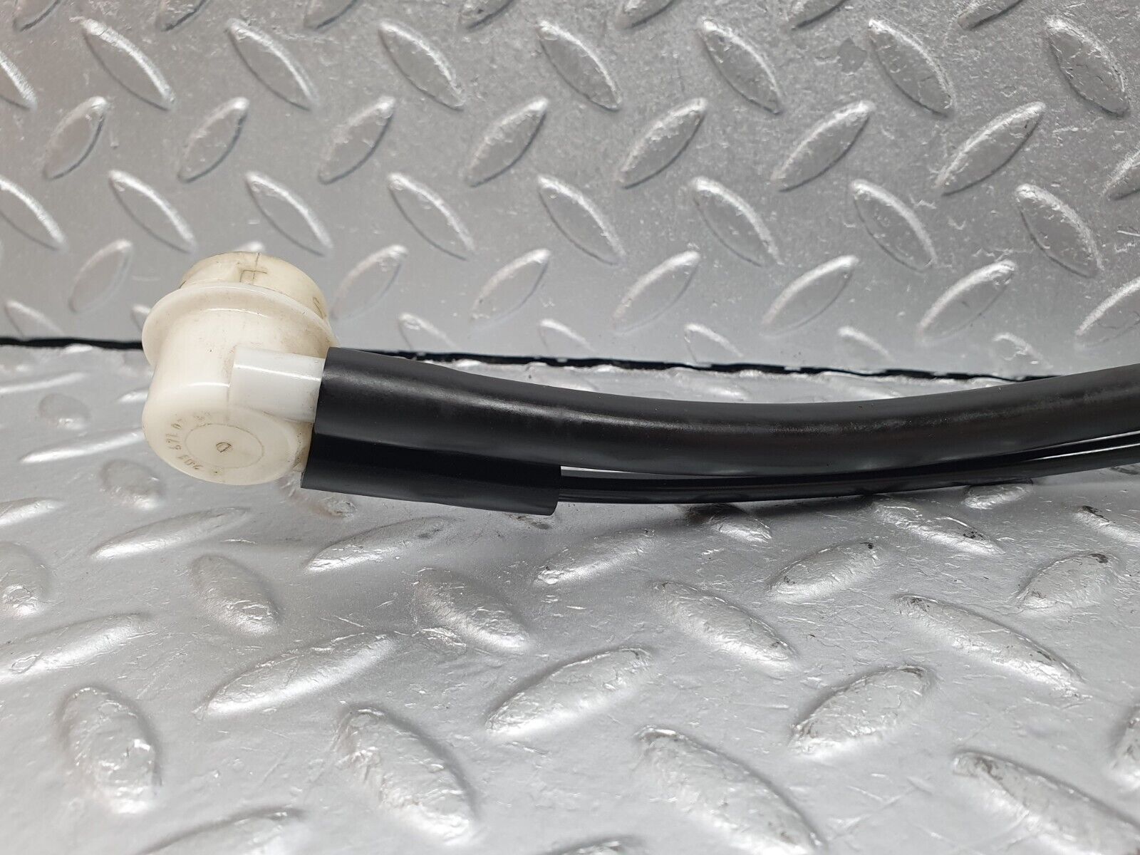 41110 Mercedes-Benz W126 300SE Fuel Vapor Hose Pipe 2014710781