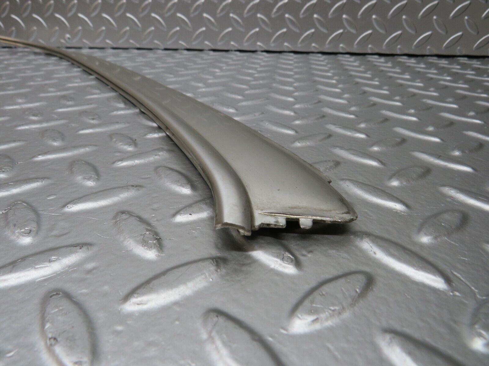 25589 Mercedes-Benz W123 200 C Pillar Exterior Chrome Trim Left Side