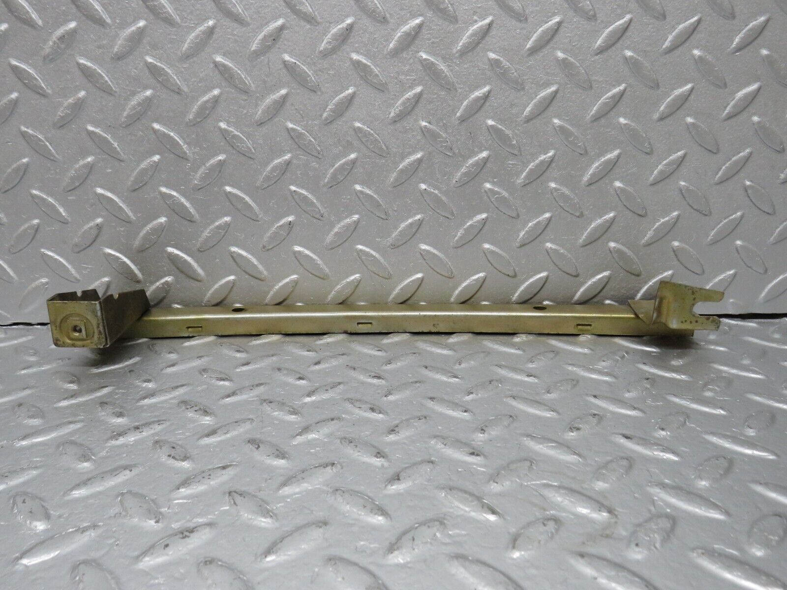 40587 Mercedes-Benz W123 300D Rear Left Door Window Channel