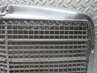 20877 Mercedes-Benz W114 250CE Coupe Bonnet Grill Chrome
