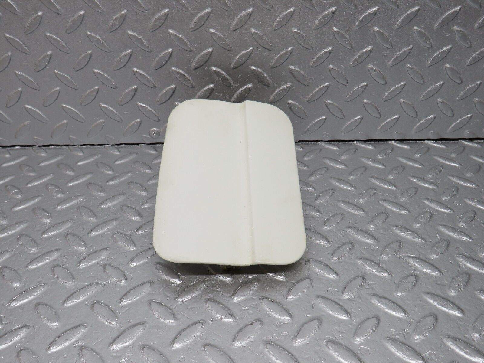 40660 Mercedes-Benz W123 300D Fuel Tank Flap Cap 1235840039