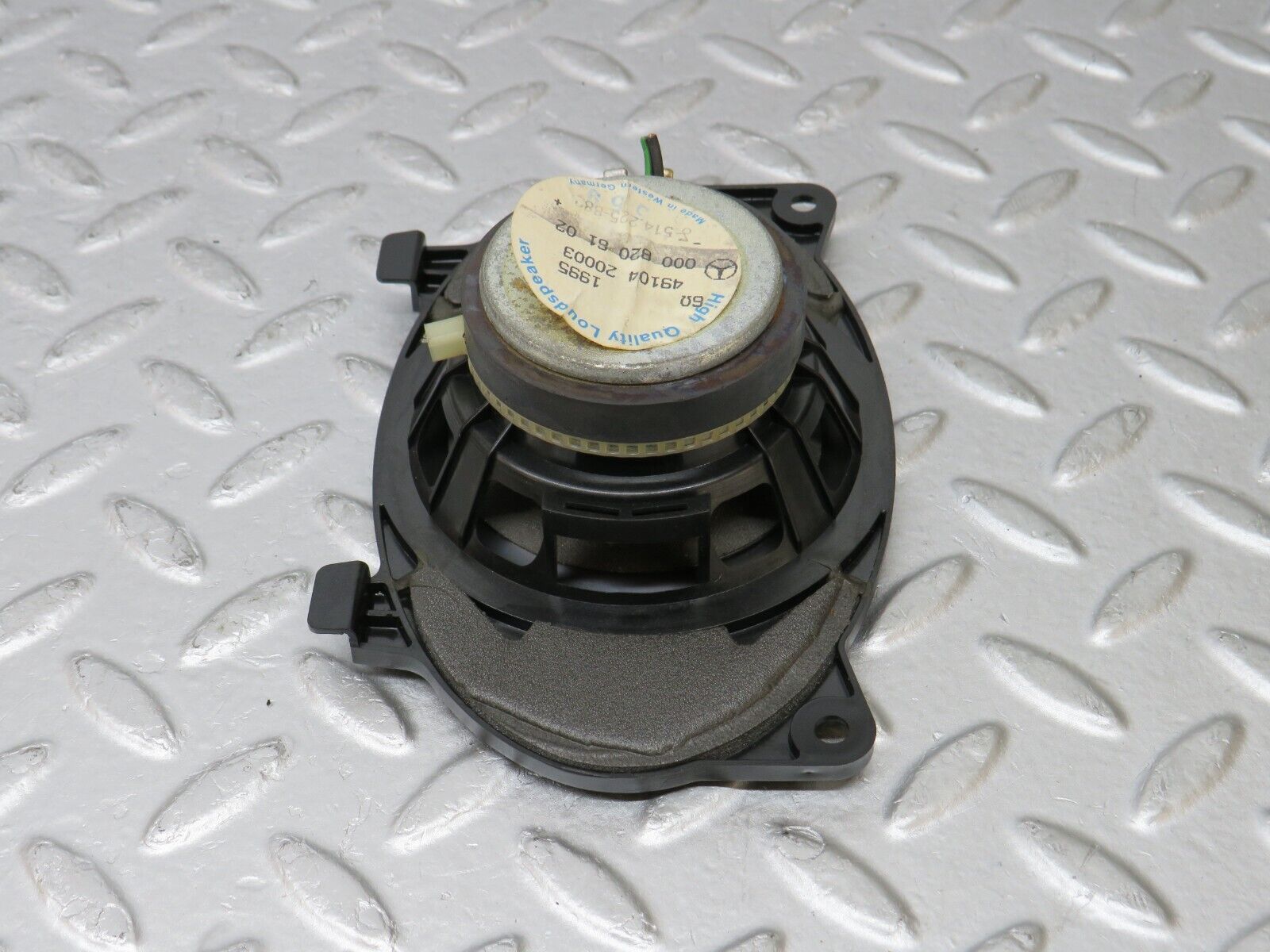 36137 Mercedes-Benz W126 420SE Front Speaker 0008205102