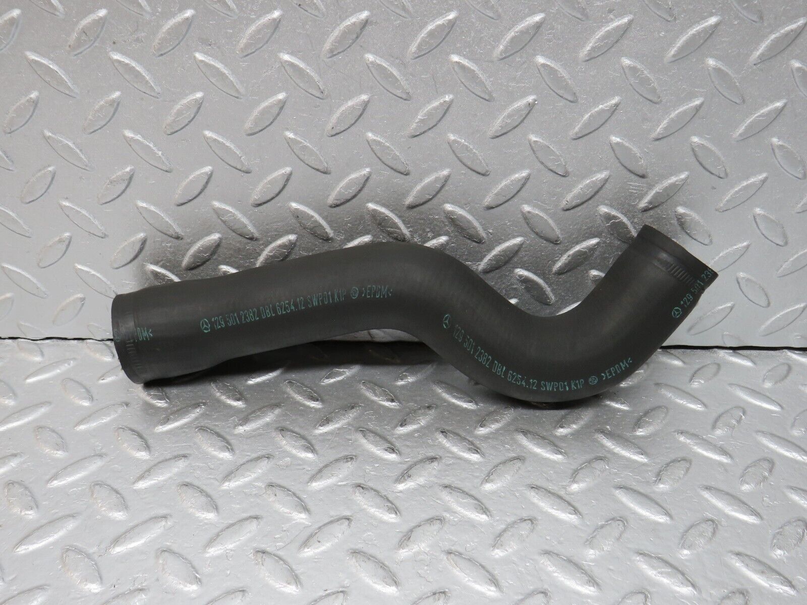 38276 Mercedes-Benz R129 280SL Coupe Upper Radiator Hose Pipe 1295012382