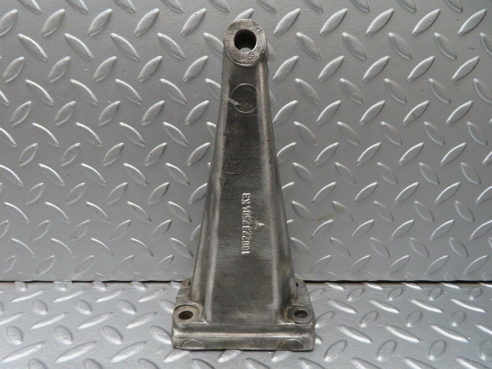 12813 Mercedes-Benz W111 220SE Engine Mount Bracket Right Side1802232504