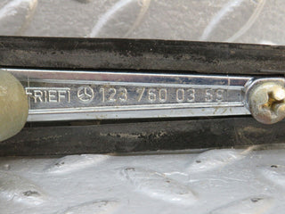 40618 Mercedes-Benz W123 300D Rear Left Exterior Door Handle 1237600359 1237660005