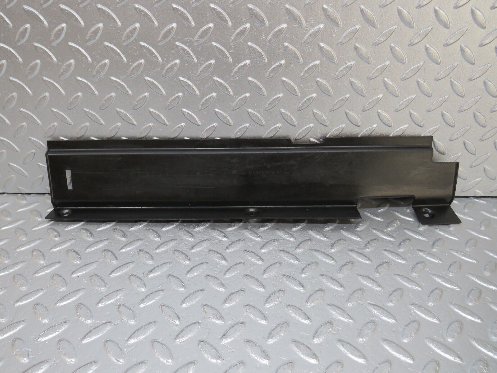 34279 Mercedes-Benz C126 380SEC Coupe Front Right Cover 1268210236