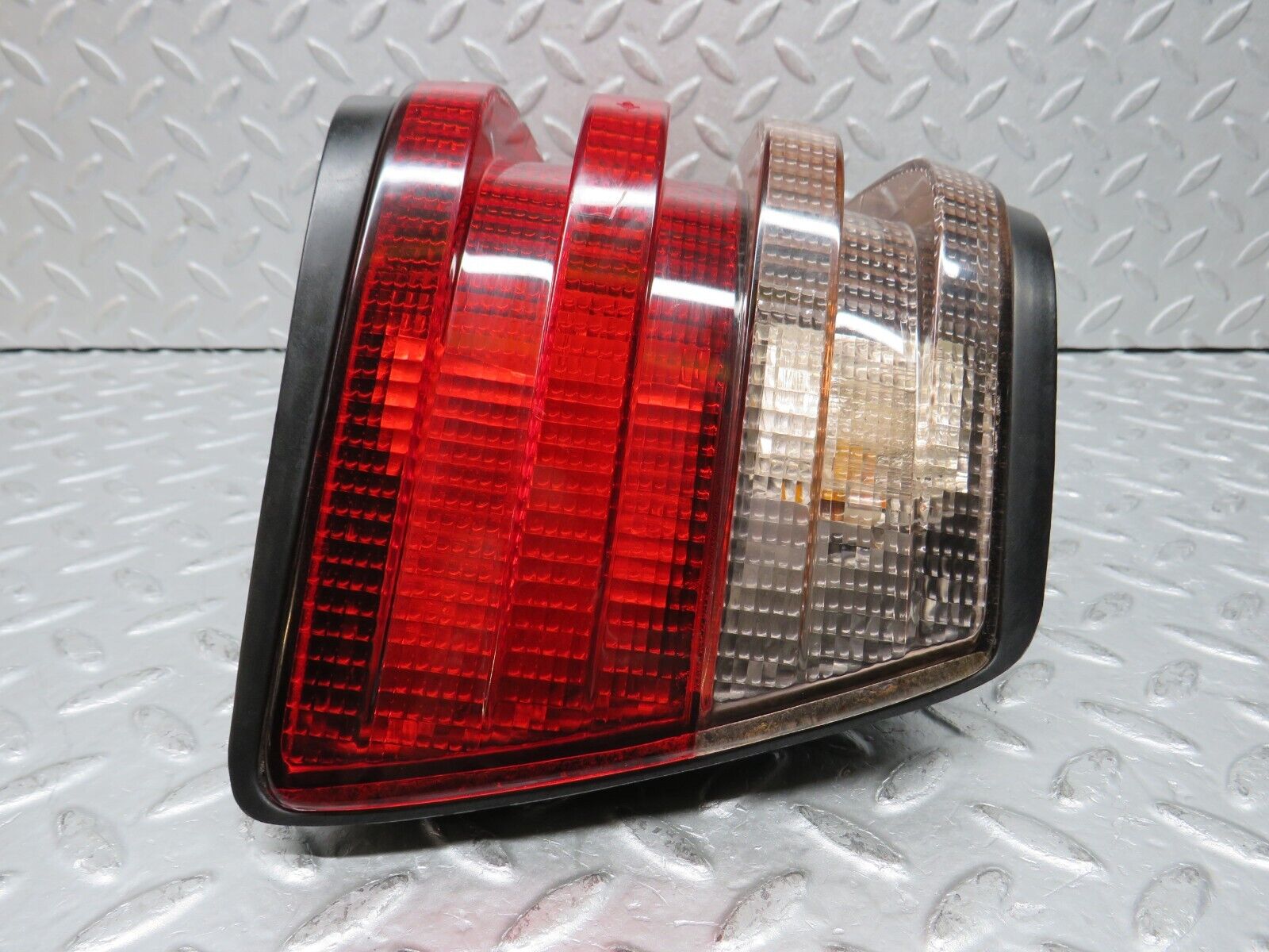 37846 Mercedes-Benz A124 320E Cabriolet Tail Light Right Side 0053373R38