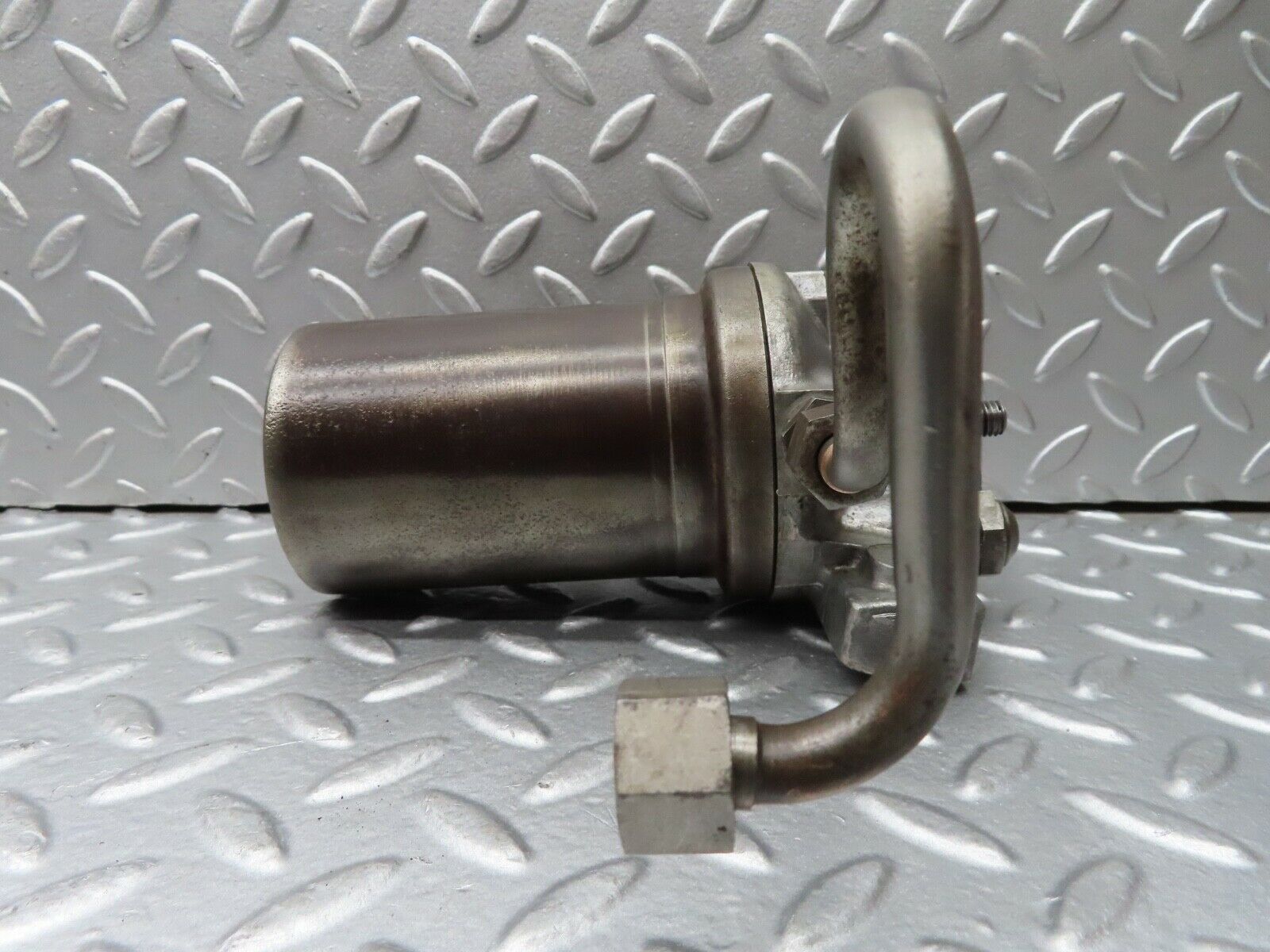 18559 Mercedes-Benz W136 170V Oil Filter Housing 1811840008