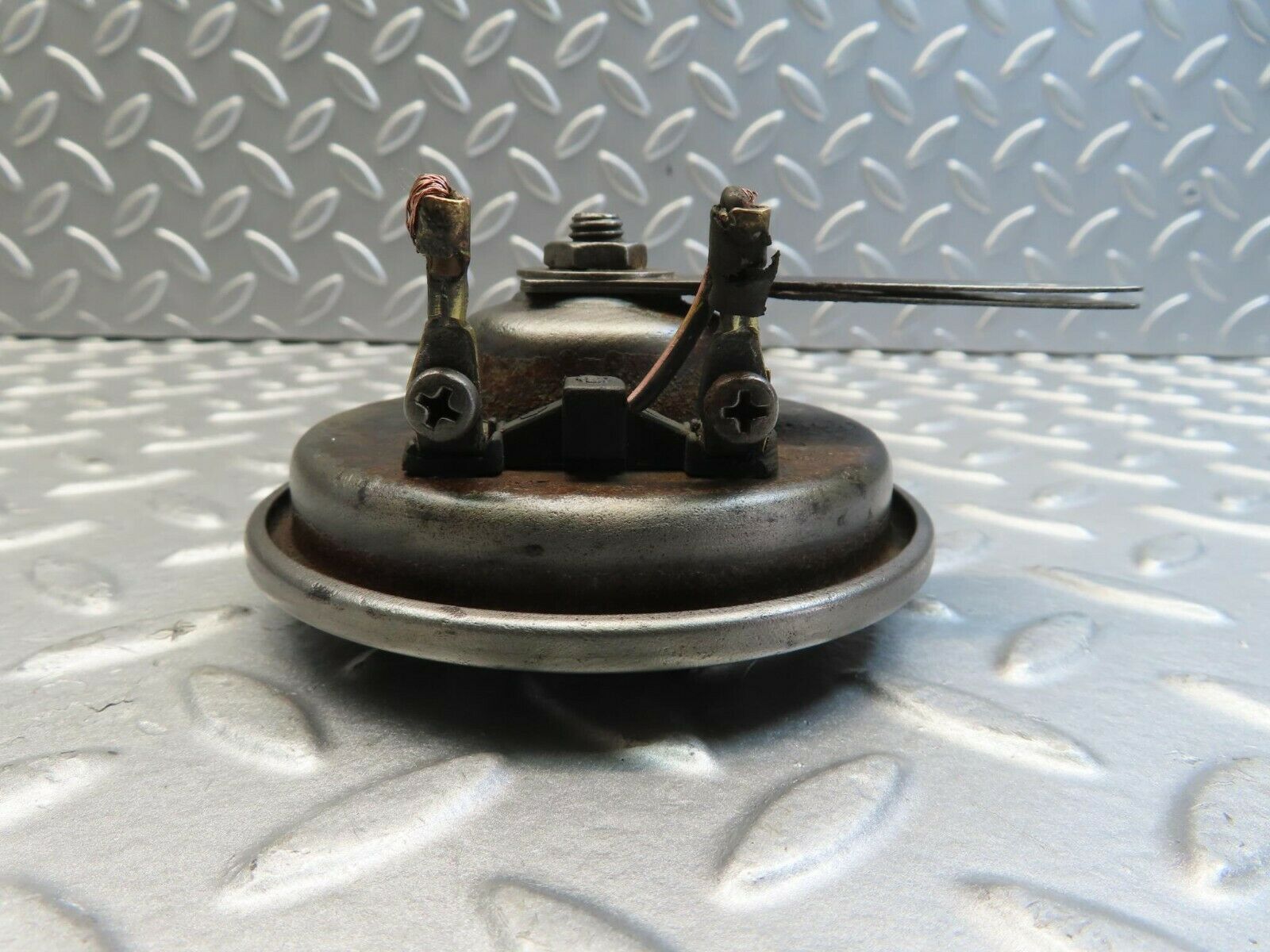 11528 Mercedes-Benz C123 230CE Coupe Horn
