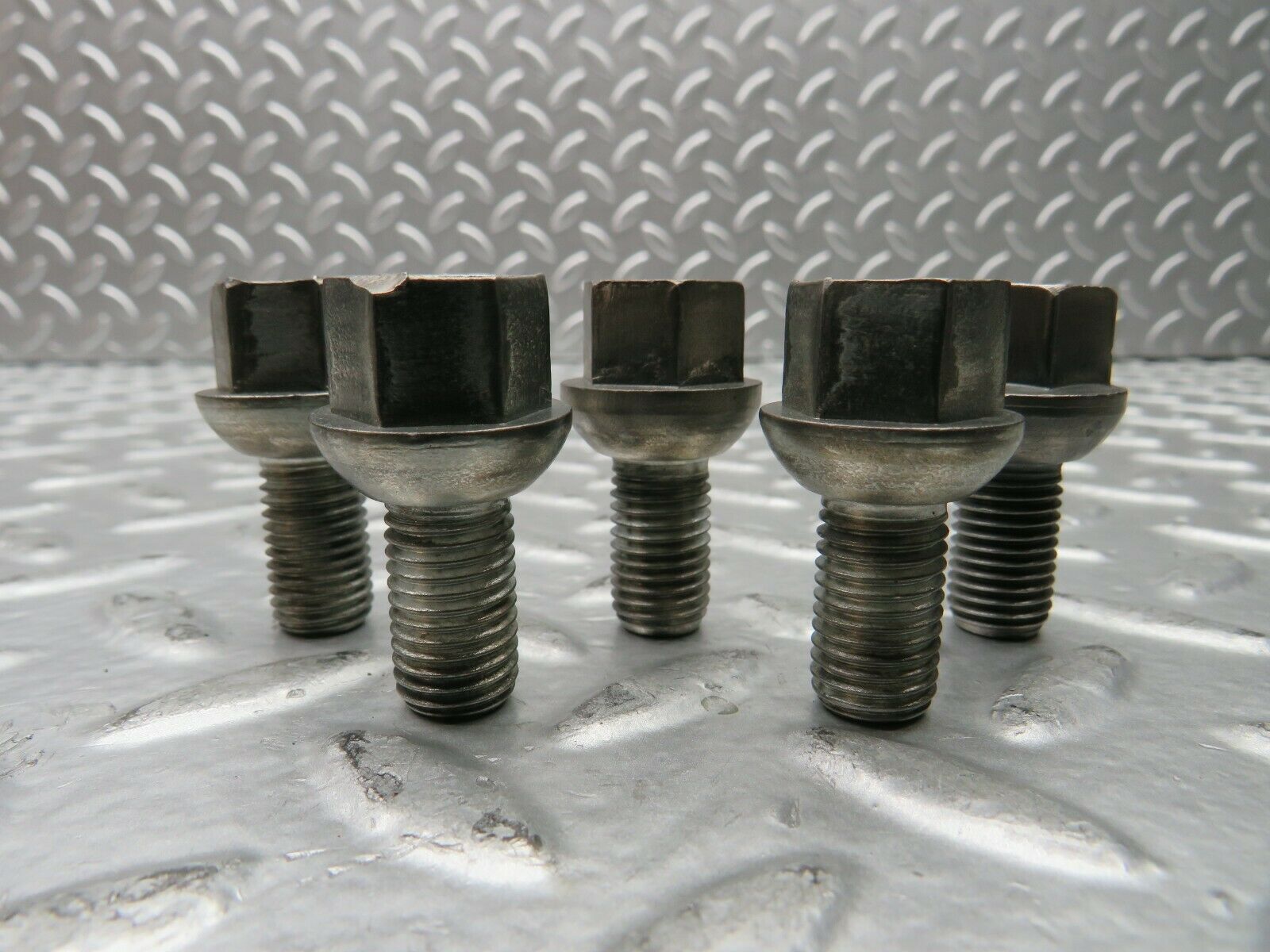 22929 Mercedes-Benz 5x Alloy Wheel Lug Bolt M12x1.5