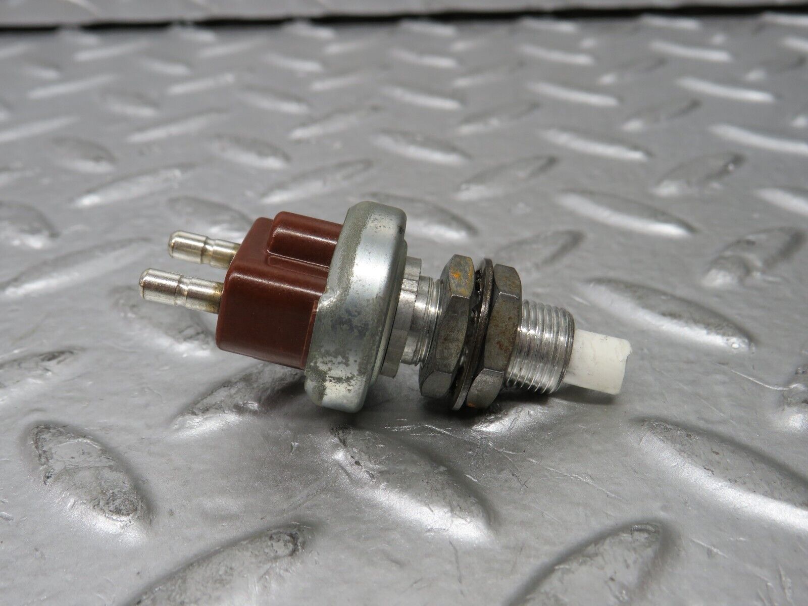 29779 Mercedes-Benz W123 230E Brake Light Contact Switch 190130
