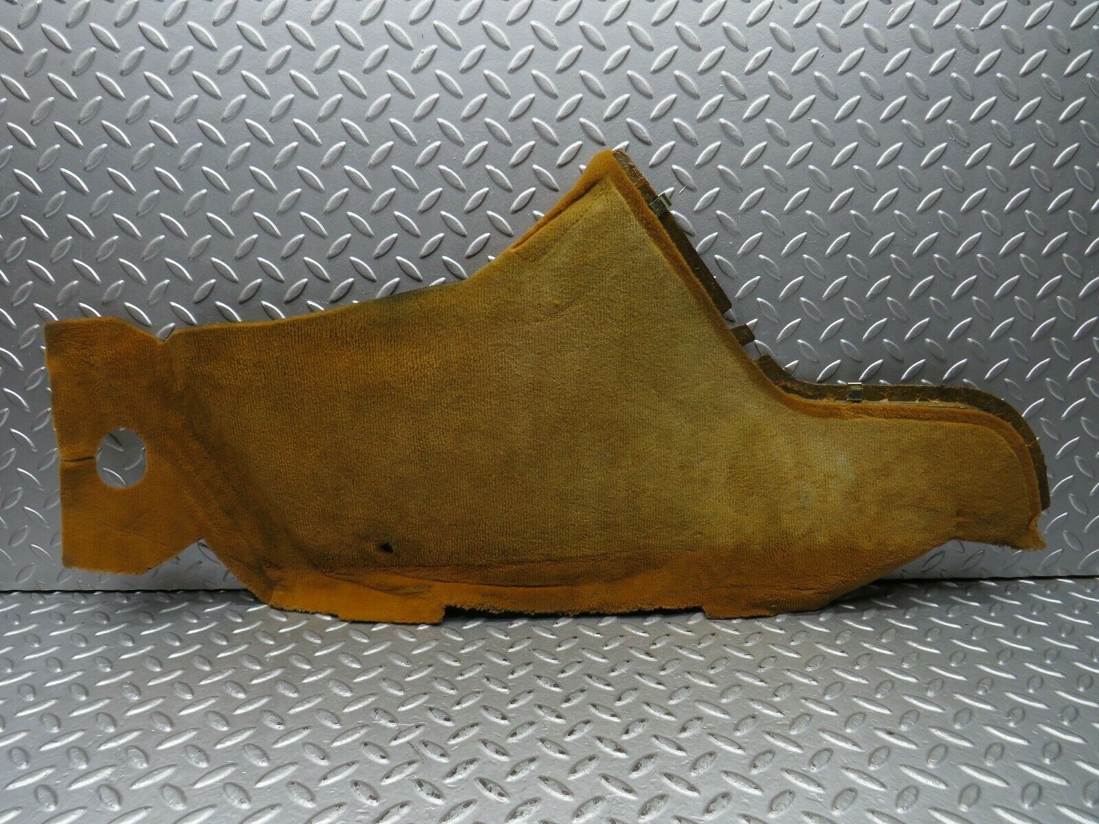 22130 Mercedes-Benz S123 280TE Centre Console Carpet Palomino Left Side