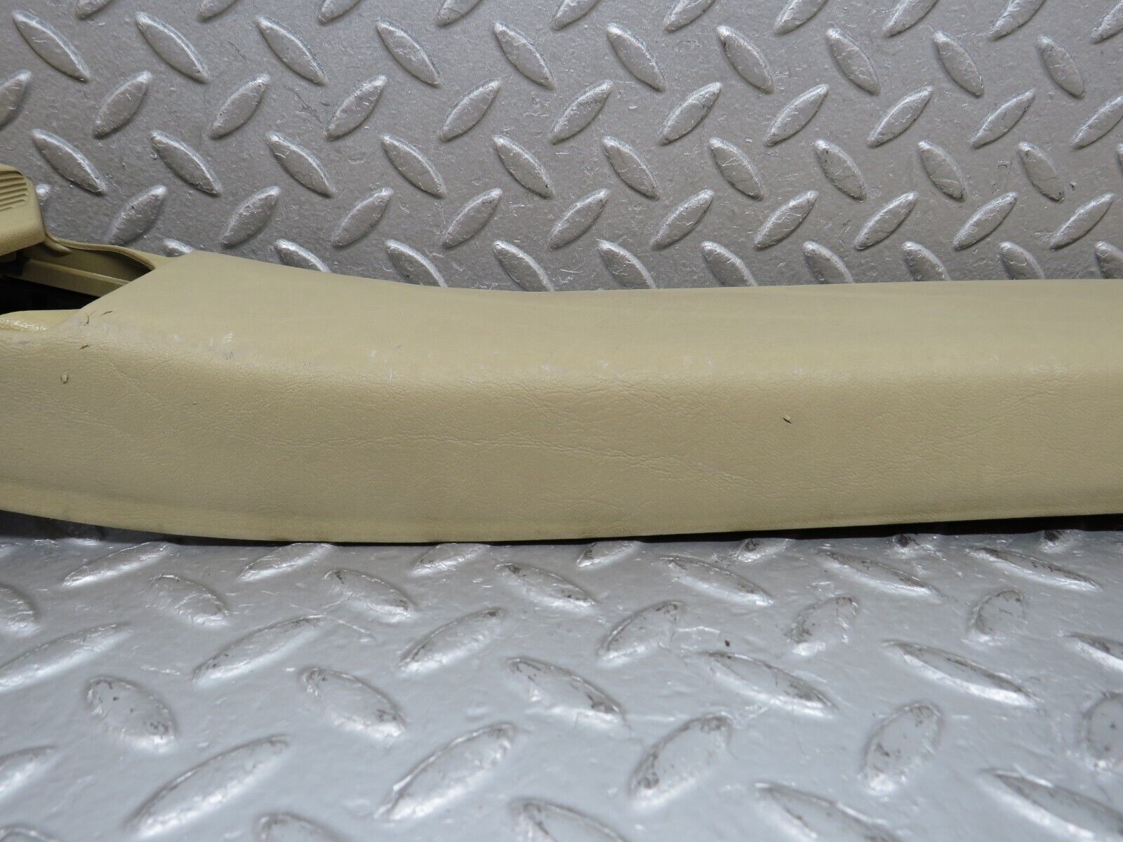 38711 Mercedes-Benz W201 190E 2.6L B Pillar Cover Left Beige 2016921789 2016920044